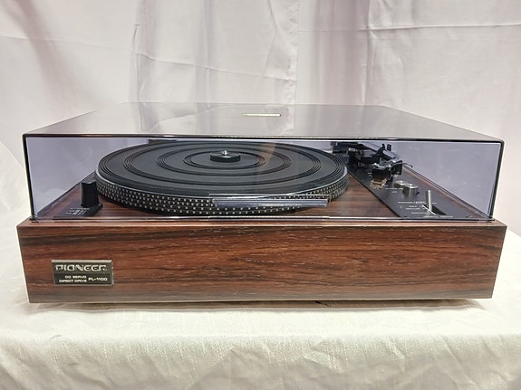 Pioneer PL-1100 vinyylisoitin+GRACE äänirasia