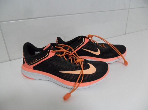 Nike FS Lite Run 4 -juoksukengät, käyttämättömät, koko EU 40,5