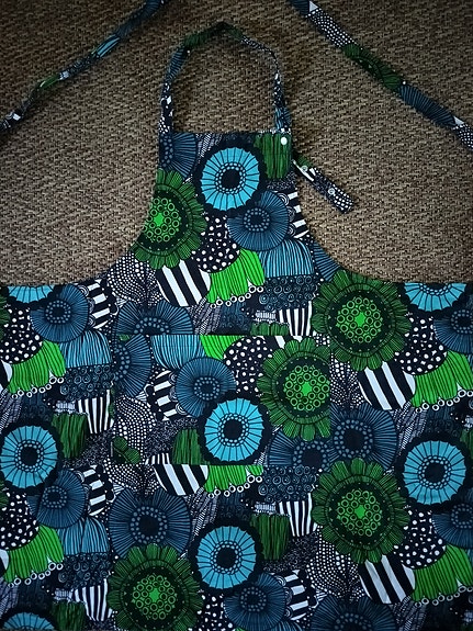 Marimekko Siirtolapuutarha esiliina