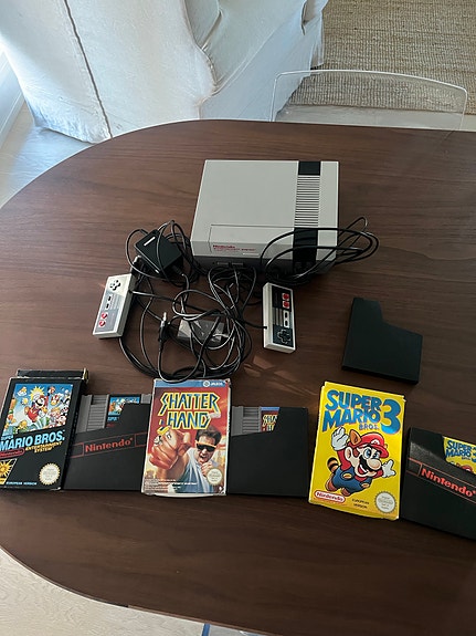 Nintendo NES (8-bit) ja kolme peliä