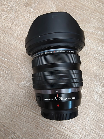 Olympus M.Zuiko ED 8–25mm f4 PRO zoom-objektiivi