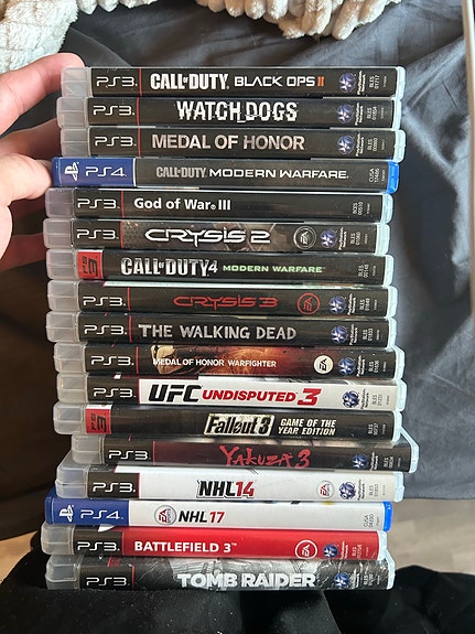 PlayStation 3  ja 4 pelejä