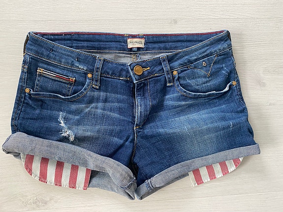 Tommy Hilfiger naisten farkkushortsit, W31