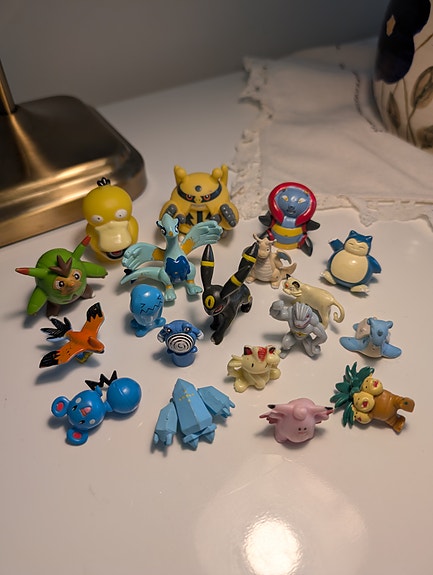 Pokemon figuureja