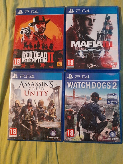 Neljän PS4-pelin paketti