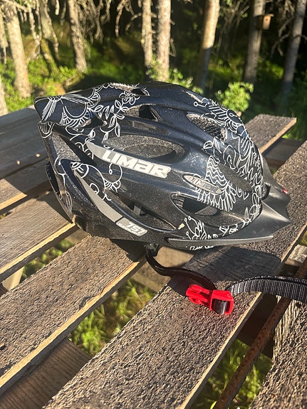 Limar pyöräilykypärä M (pieni)