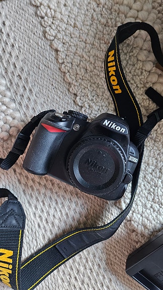 Nikon D3100 järjestelmäkamera runko