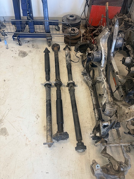 BMW E91 330 ja 320d kardaanit ja e60 535d kardaani