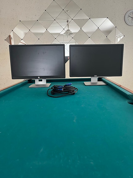 HP 24" näyttö
