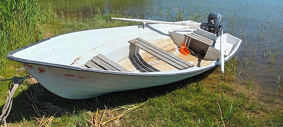 Lasikuitu soutuvene