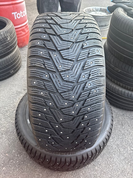 Hankook Winter i*Pike RS2 nastarenkaat 225/40 R18