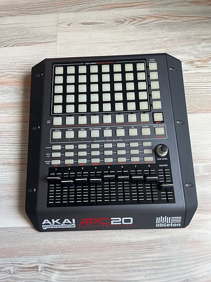 Akai APC20 MIDI-ohjain