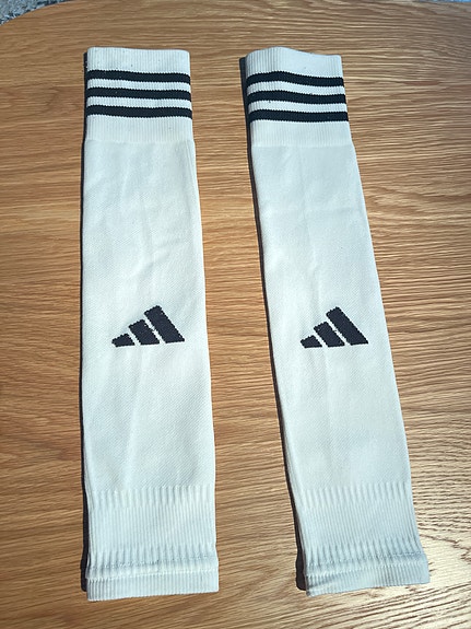 Adidas valkoiset sleevet