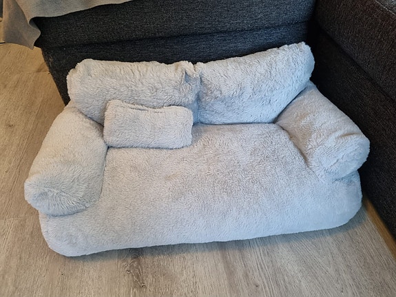 Kissan Vuode - Pehmeä ja Miellyttävä, SIISTI, MYYN MUUTON TAKIA