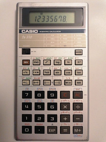 Casio fx-310B tieteislaskin
