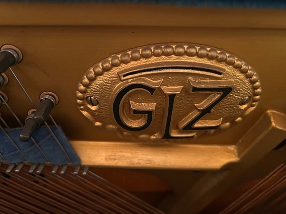 Gebr. Zimmermann piano musta
