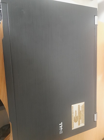 Dell Latitude 13-tuuman näytöllä