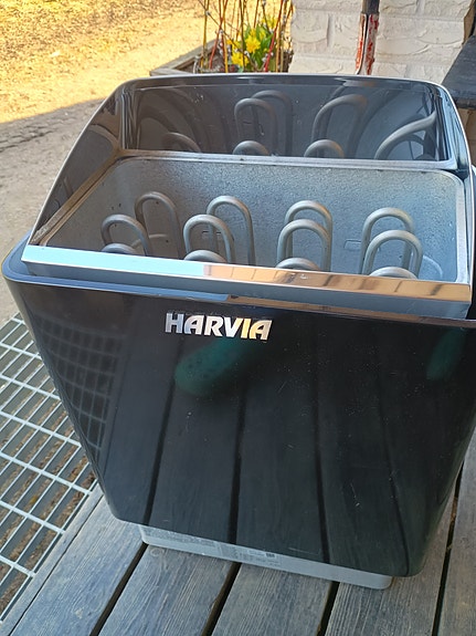 Uusi Harvia sähkökiuas musta 6 kw