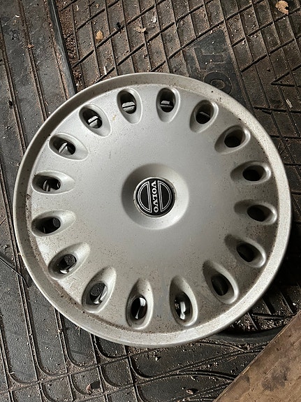 Volvon pölykapselit 16”   4kpl