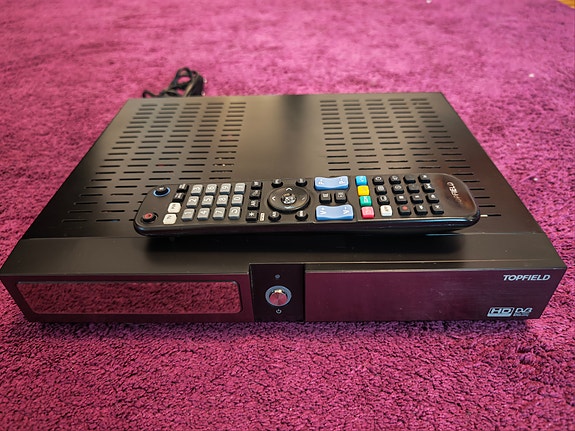 Topfield CRC-1400 HD boksi kaapeliverkkoon