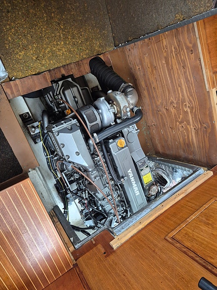 Yanmar 4LH-HTE varaosia ostan