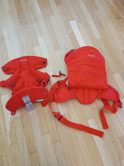 Stokke punainen kantoreppu vauvalle