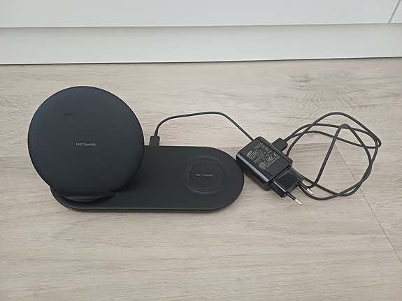 Samsung wireless Charger Duo langaton latausasema