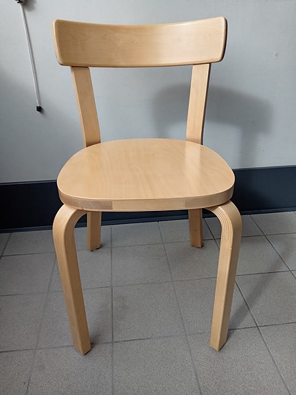Artek 69 tuoli uustuotanto