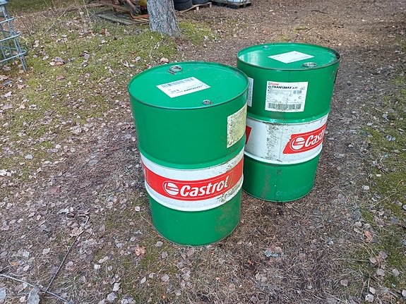 200 litran tynnyreitä ja Ibc kontteja 1000litraa