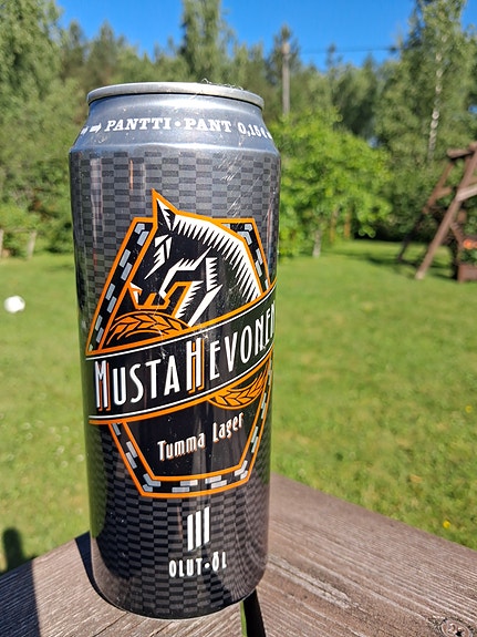 Musta hevonen- oluttölkki