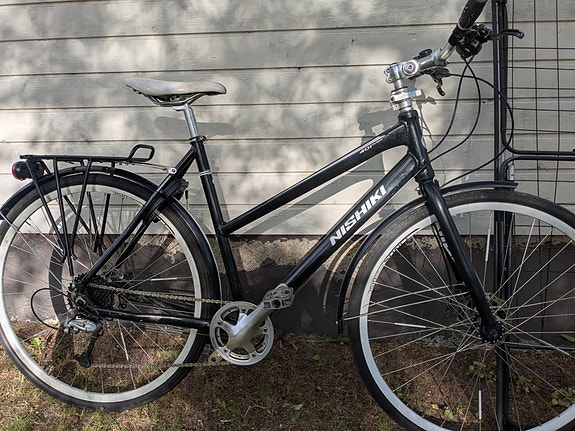 Naisten Nishiki hybridi