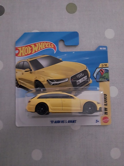 Hot wheels audi rs 6 avant.