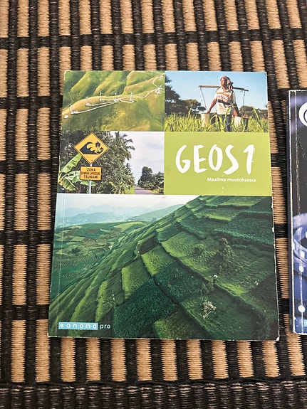 Geos 1 maantiedon oppikirjalukio