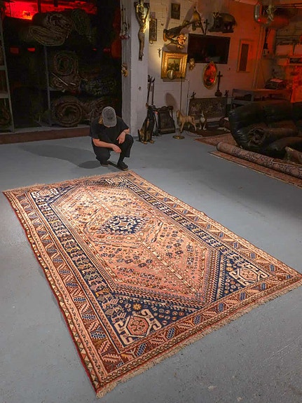 Sävykäs aito käsinsolmittu persialainen matto – 250 x 160 cm