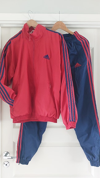 Adidas tuulipuku