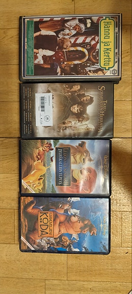 Vhs kasetteja