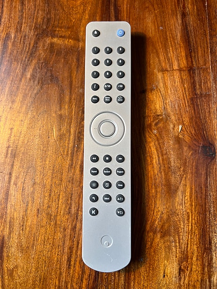 Cambridge Audio One + kaukosäädin