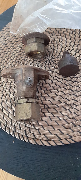 28mm akselille messinkilaakeri