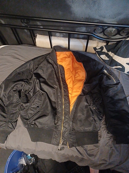 Alpha Industries bomber takki