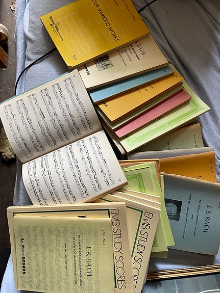 Nuottikirjoja klassinen musiikki