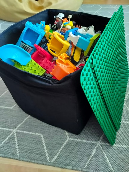 Laatikollinen Dublo Legoja