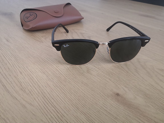 Ray-Ban Clubmaster aurinkolasit - käyttämättömät