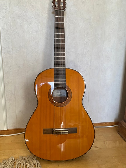 Akustinen kitara Yamaha CG142S