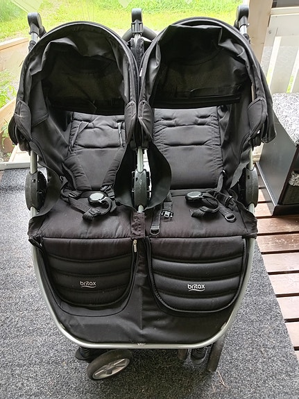 Britax kaksosten rattaat