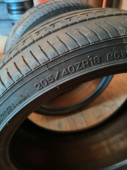 205/40 18 Kesärenkaat