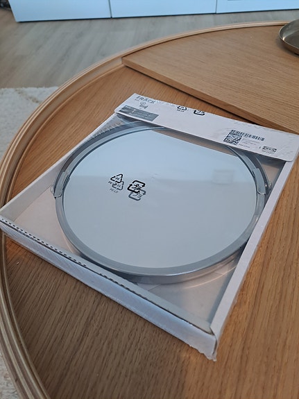 IKEA FRÄCK peili seinään