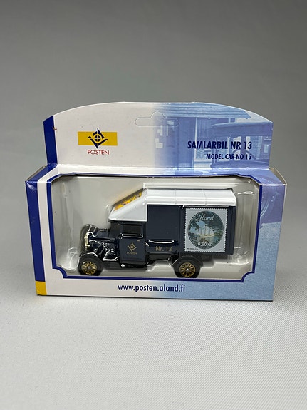 Posten Åland Morris Parcel Van -malliauto Samlarbil nr 13