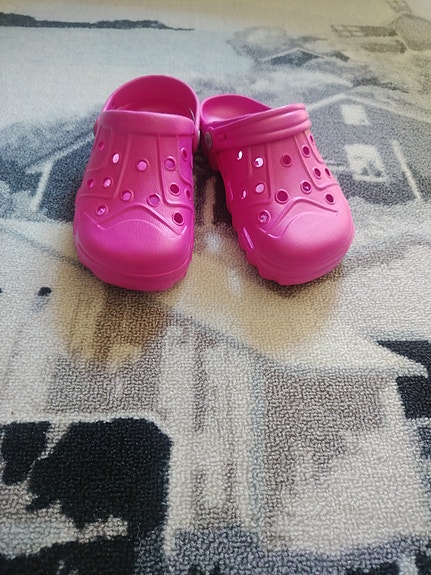 uudet crocsit koko 36