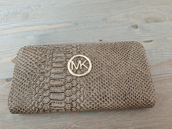Michael Kors tekonahkainen lompakko / clutch naisille