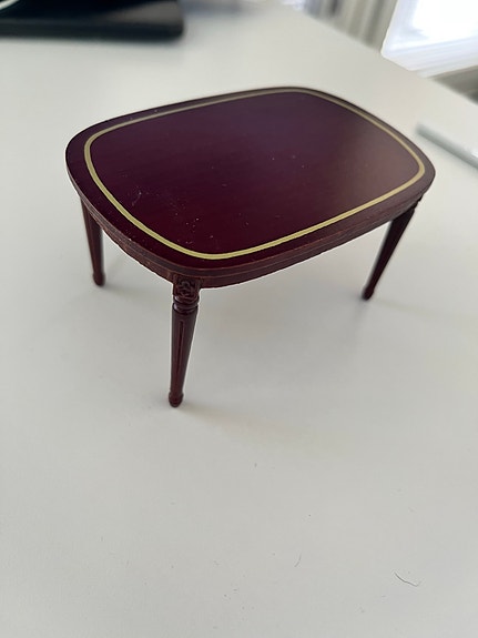Lundby nukkekodin pöytä